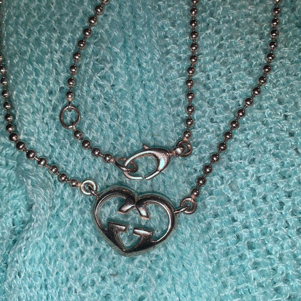 Gucci heart shaped interlocking necklace - Picture 5 of 6